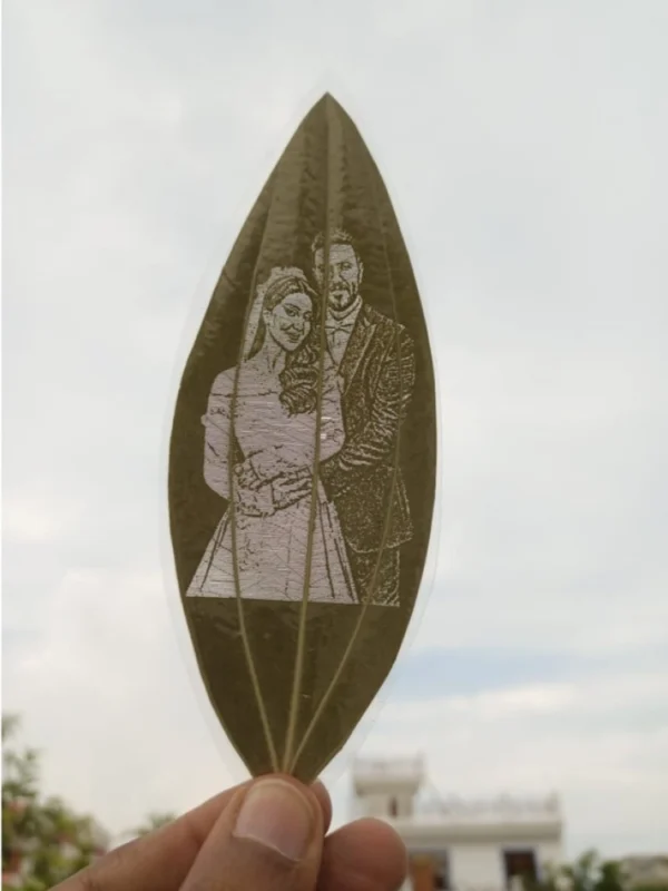Custom Engraved Leaf Art – Couple Portrait on Natural Leaf