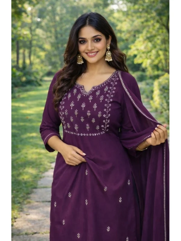 Women's Georgette Ethnic Motif Round 3/4th Sleeve Kurti With Pant Dupatta Set (Magenta)